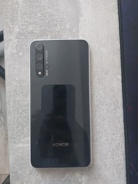 Смартфон Honor 20 6/128 ГБ - частное объявление в Южно-Сахалинск