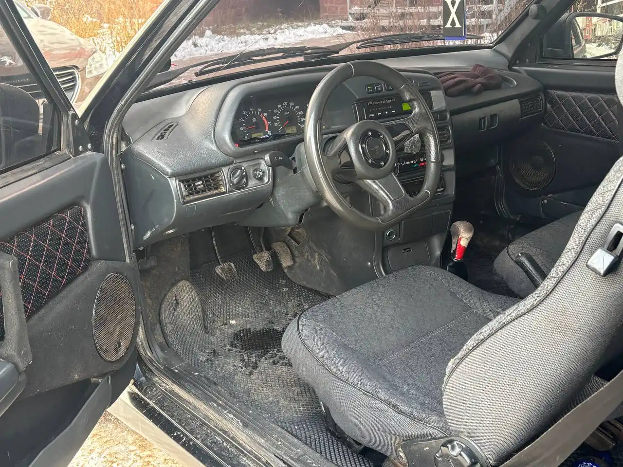 Продажа автомобиля Lada 2113 2004 года