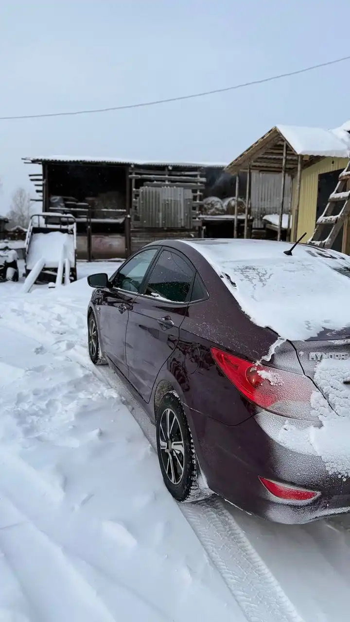 Продажа Hyundai Solaris 2014 года - Авто в Неизвестно