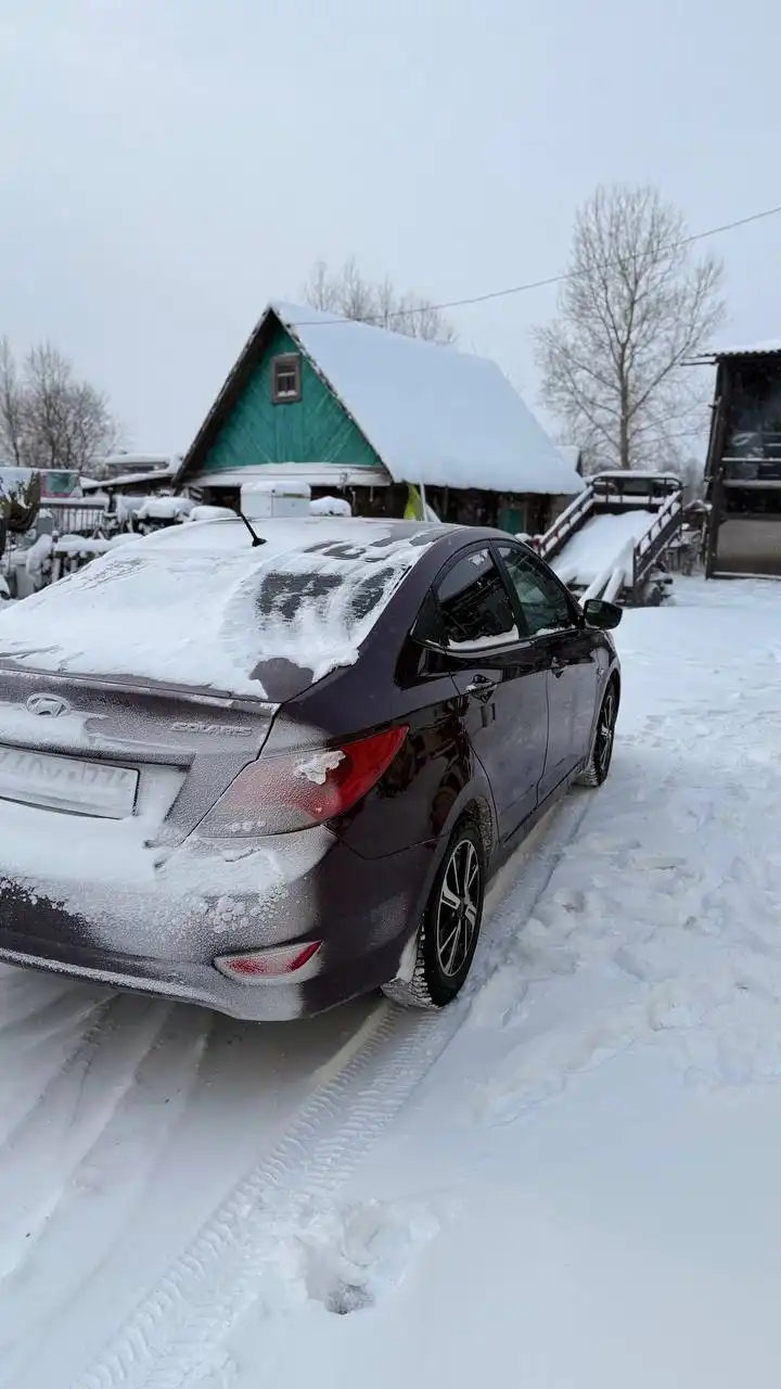 Продажа Hyundai Solaris 2014 года - Авто в Неизвестно