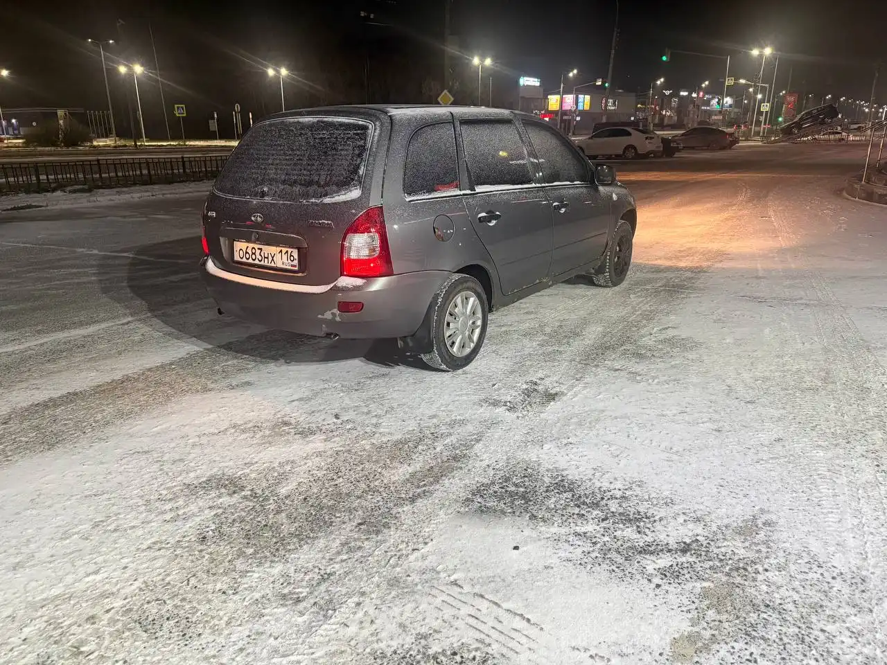 Продажа автомобиля 2011 года с 2 хозяевами - Авто в Неизвестно