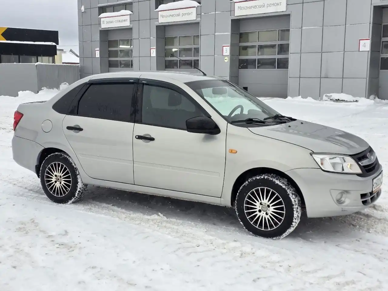 LADA GRANTA 2016 года в отличном состоянии