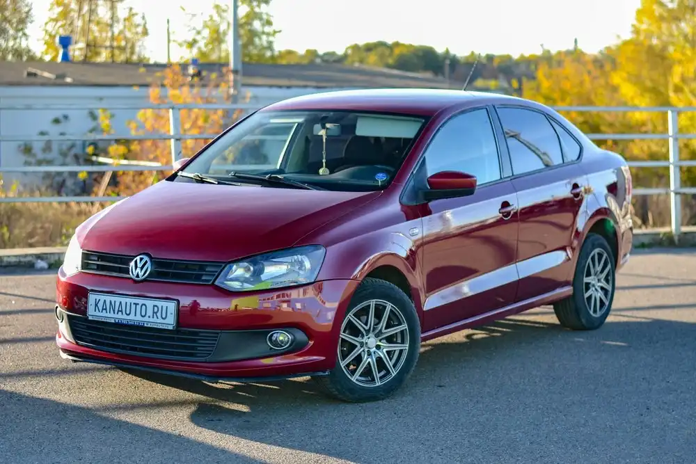 Volkswagen Polo 2011 года в отличном состоянии
