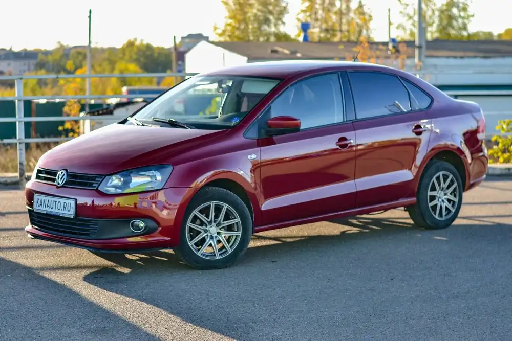 Volkswagen Polo 2011 года в отличном состоянии