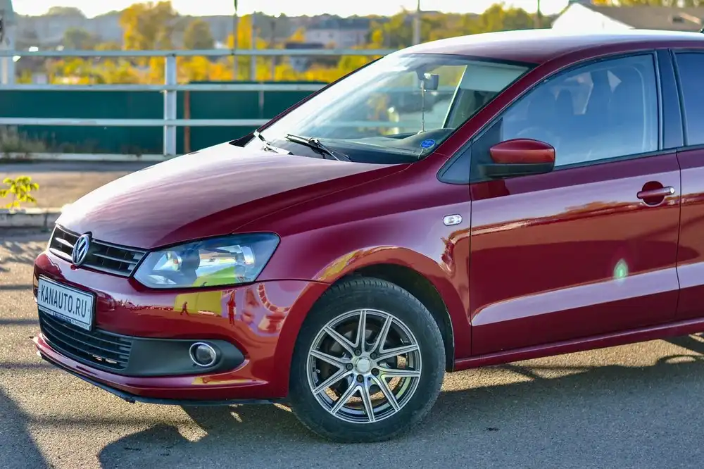 Volkswagen Polo 2011 года в отличном состоянии