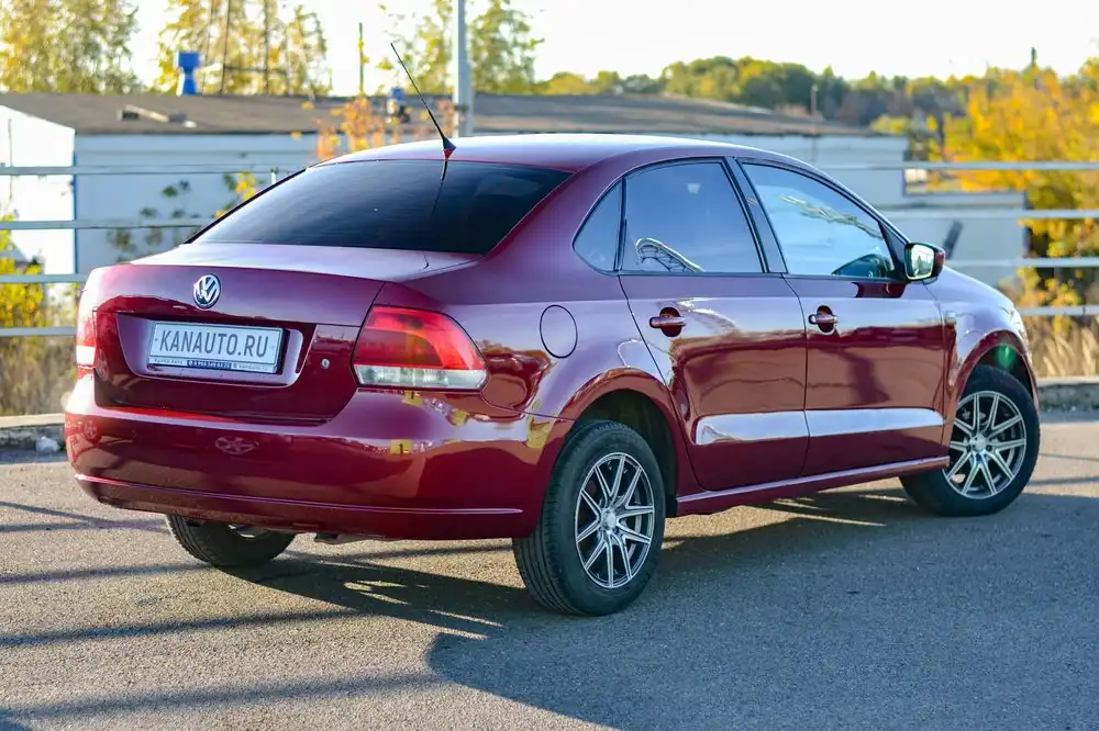 Volkswagen Polo 2011 года в отличном состоянии