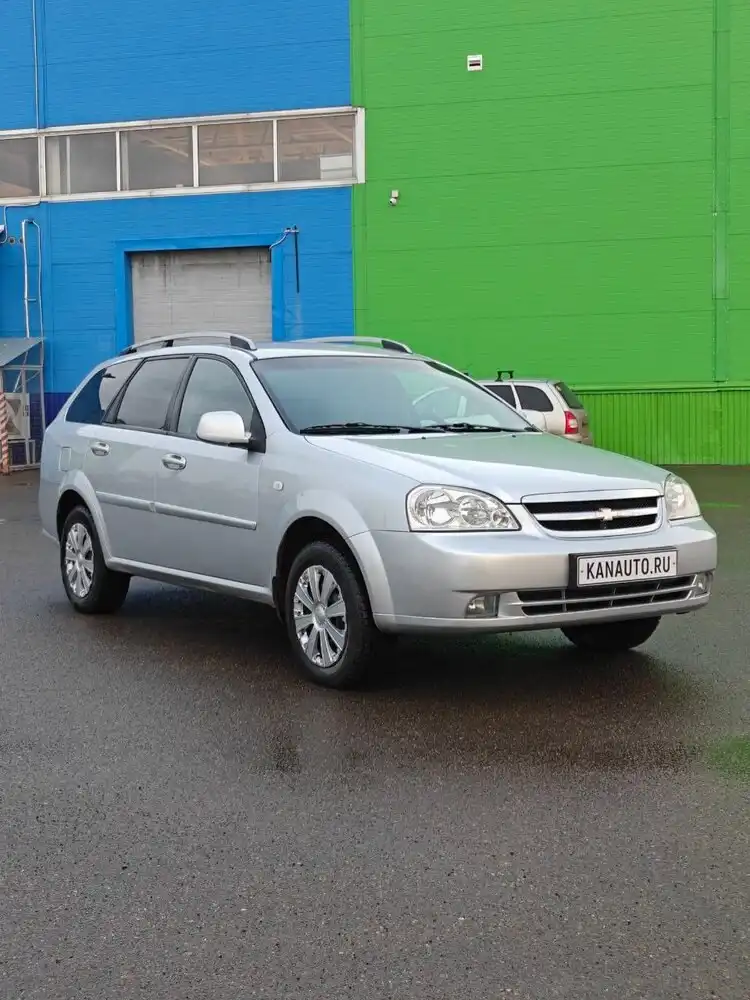 Chevrolet Lacetti универсал 2010 года