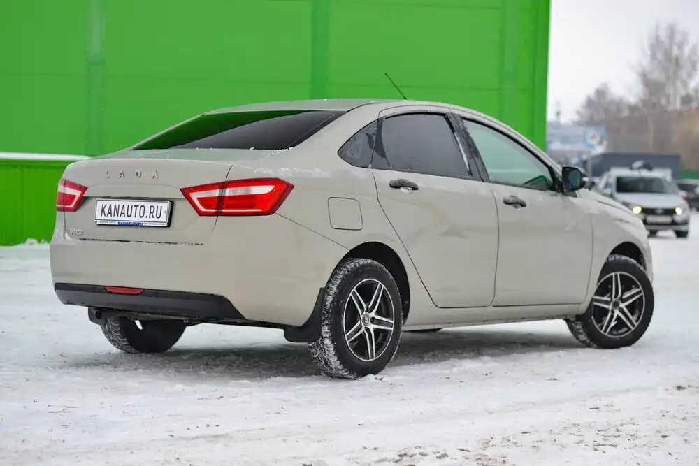 Lada Vesta 2019 года