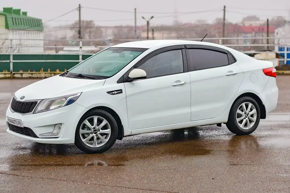 Kia Rio 2013 г. в Канаше