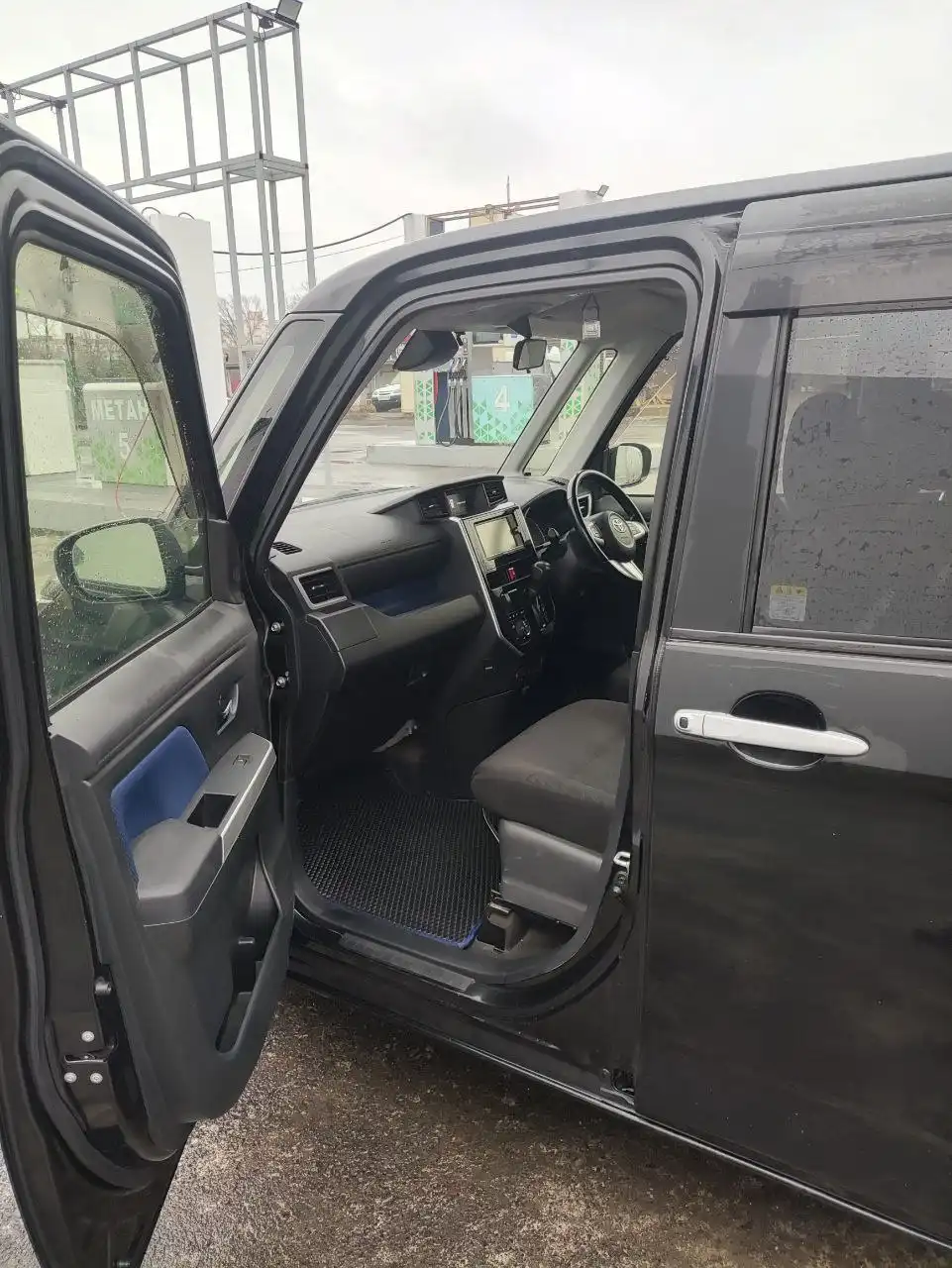 Продажа Тойота Танк 2017 года