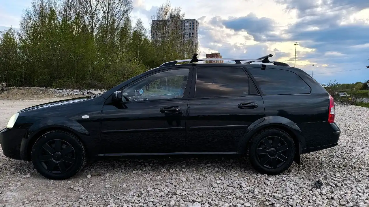 Chevrolet Lacetti 1.6 МТ 2009 года - Авто в Неизвестно