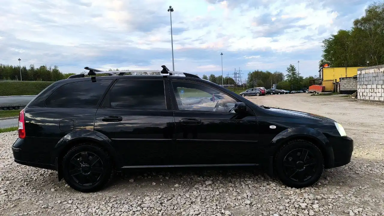 Chevrolet Lacetti 1.6 МТ 2009 года - Авто в Неизвестно