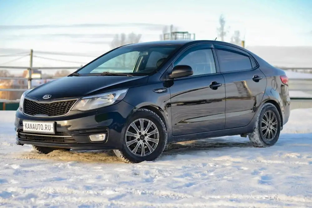 Kia Rio 2016 года в Канаше