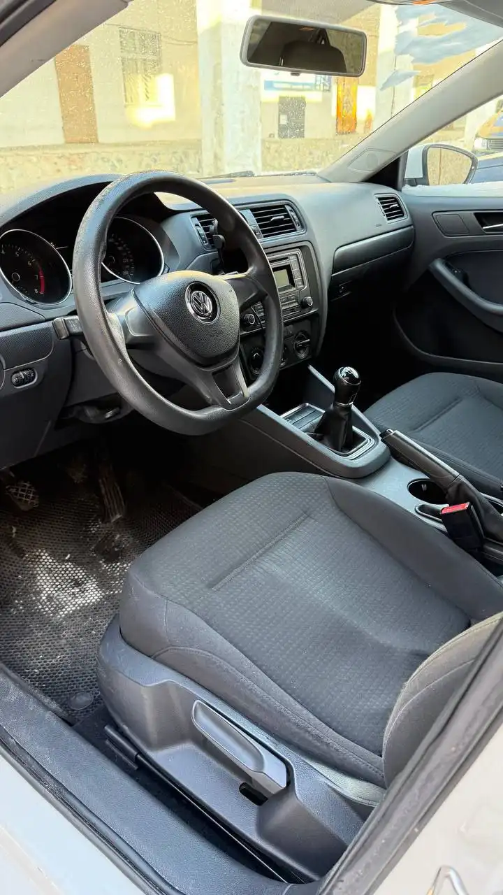 Volkswagen Jetta 6 2015 года - Легковые автомобили (Авто) в Неизвестно