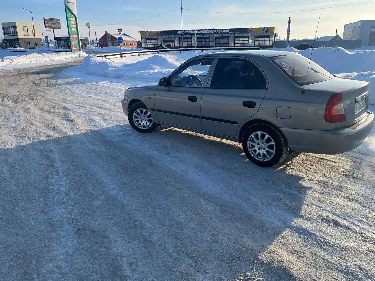 Продажа автомобиля Hyundai Accent 2008 года - Легковые автомобили (Авто) в Неизвестно