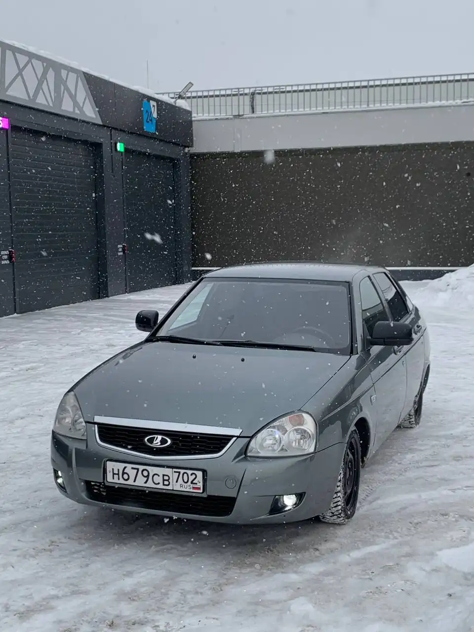 Продажа Лада Приора 8 года выпуска - Легковые автомобили (Авто) в Неизвестно