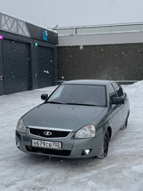 Продажа Лада Приора 8 года выпуска - Авто в Неизвестно