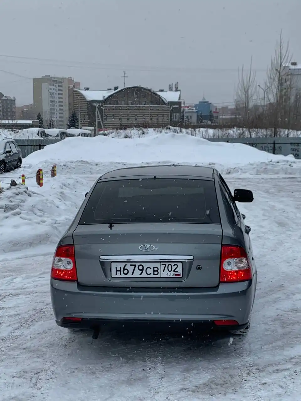 Продажа Лада Приора 8 года выпуска - Легковые автомобили (Авто) в Неизвестно