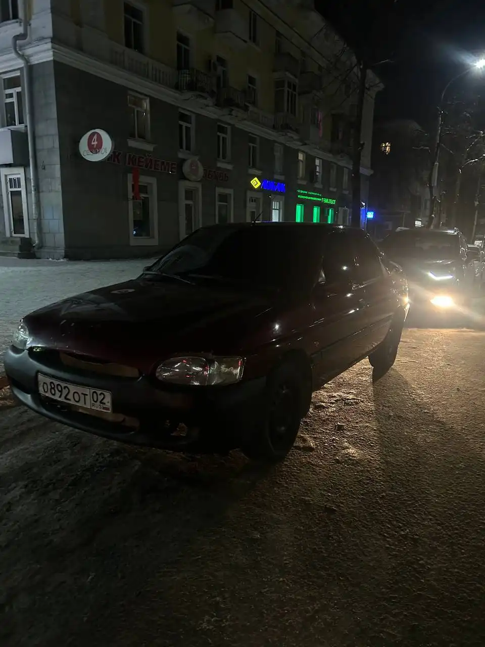 Ford Escort 1999 года в отличном состоянии - Легковые автомобили (Авто) в Неизвестно