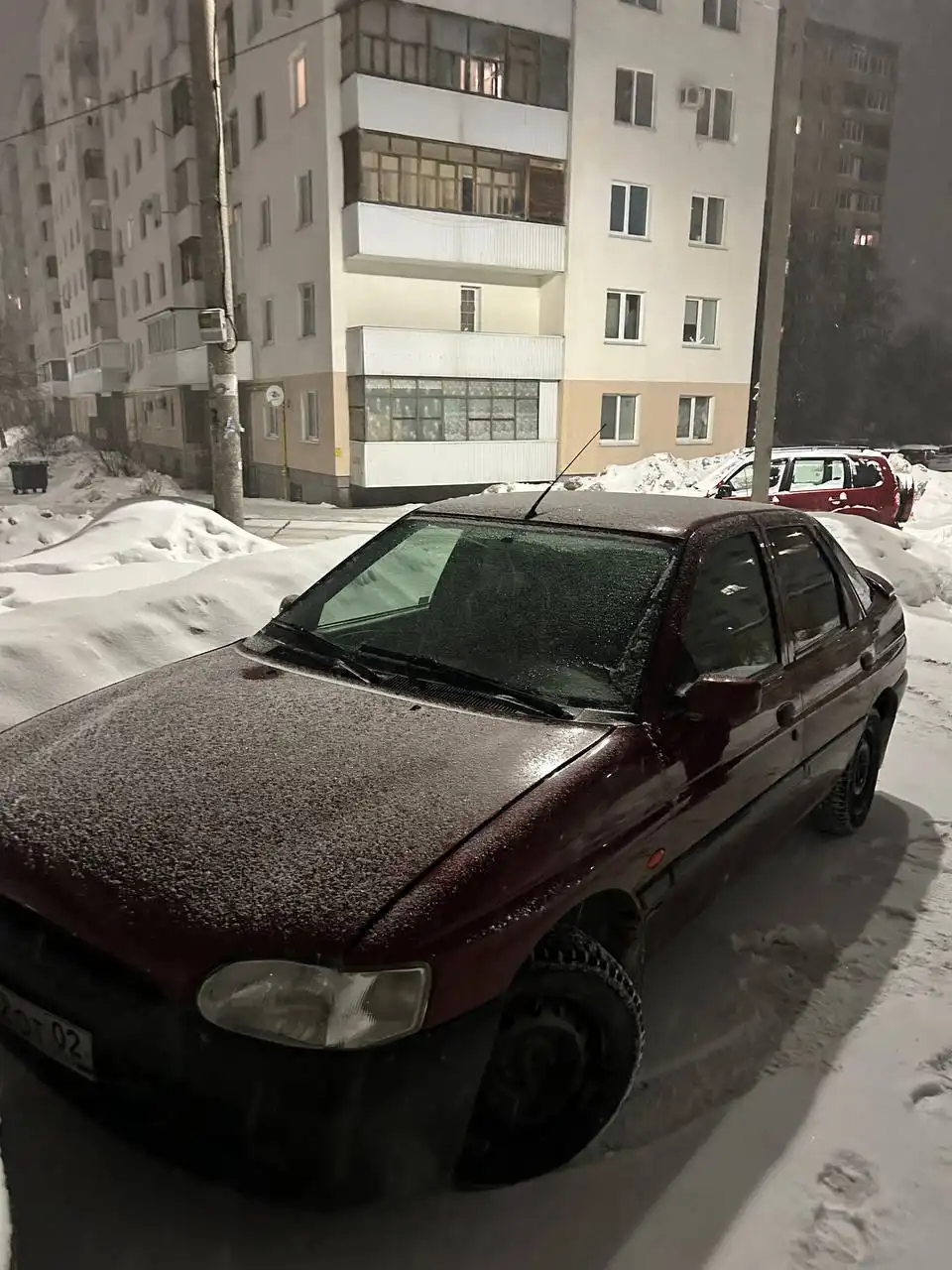 Ford Escort 1999 года в отличном состоянии - Легковые автомобили (Авто) в Неизвестно