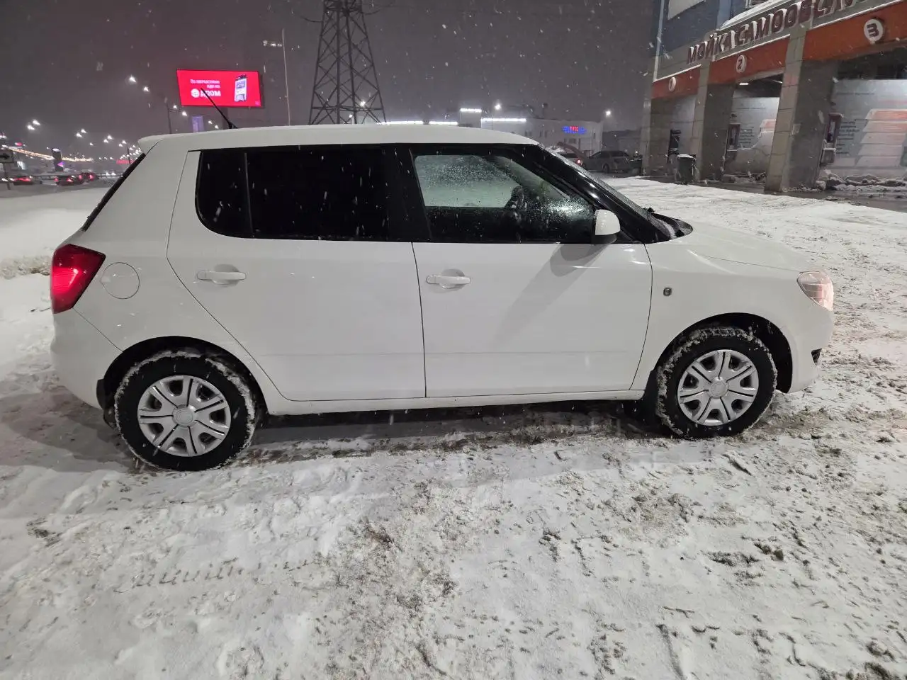 Продажа автомобиля 2013 года выпуска с пробегом 106000 км - Легковые автомобили (Авто) в Неизвестно