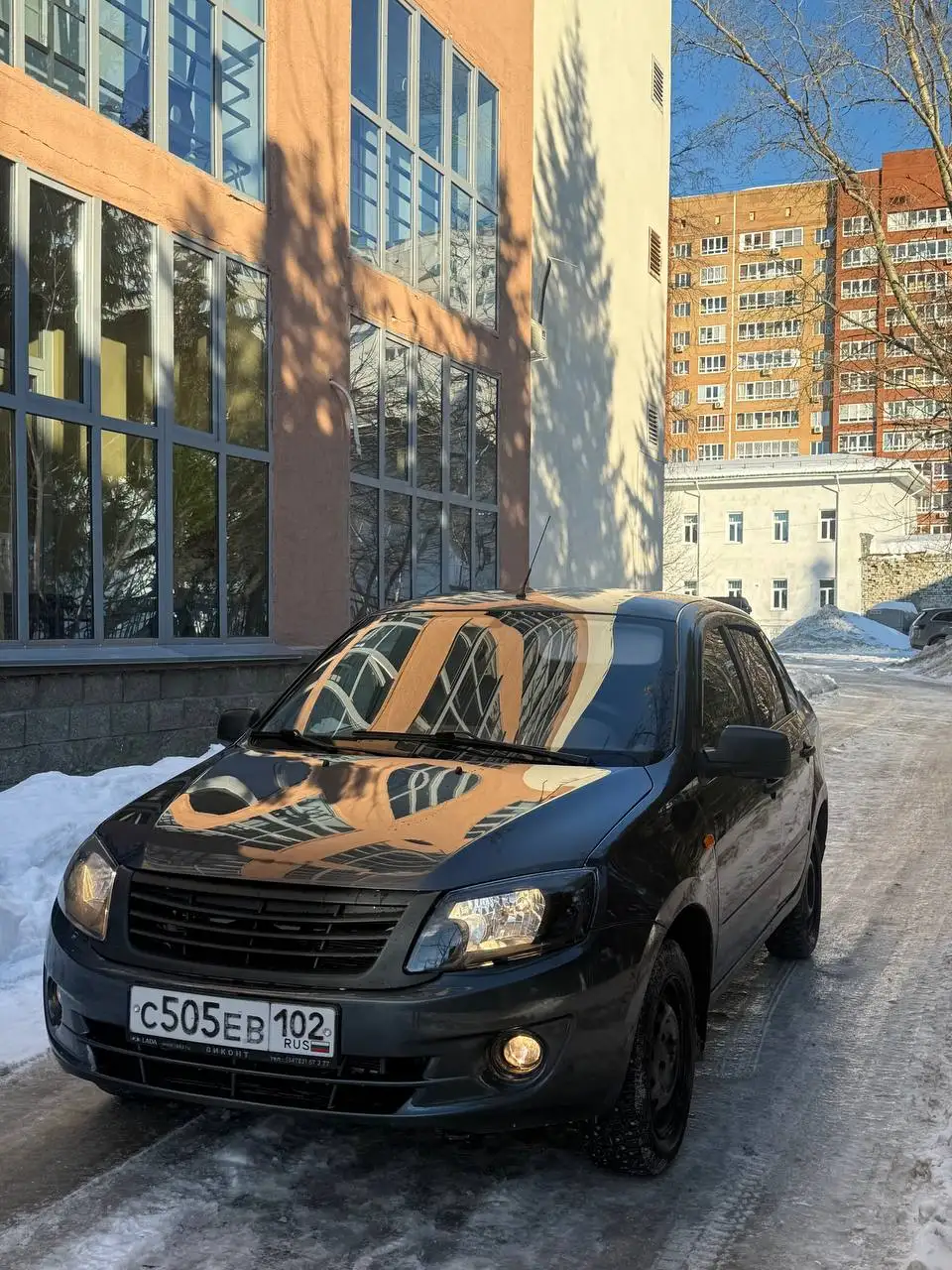 Продажа автомобиля 2014 года с пробегом 160 тыс. км - Авто в Неизвестно