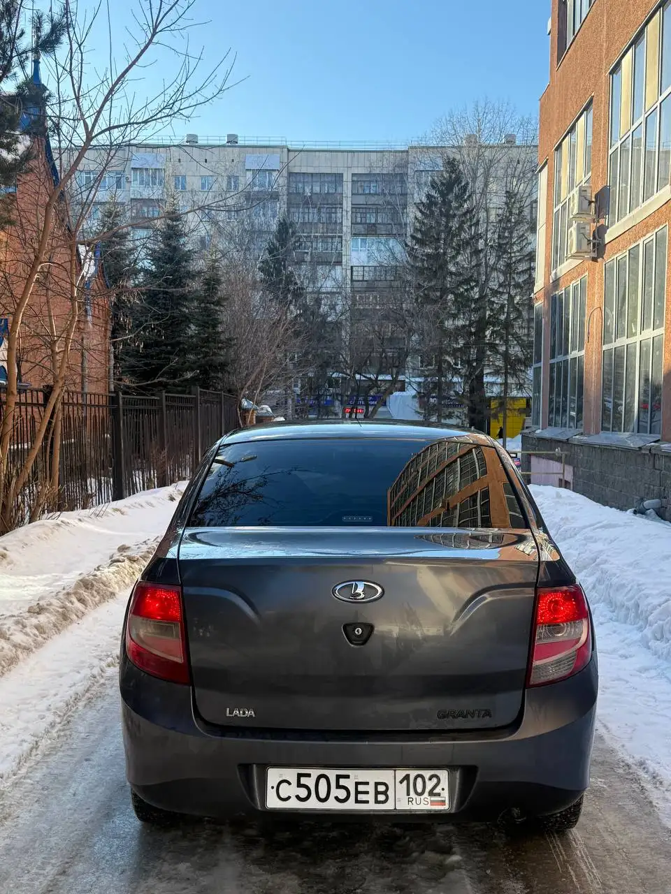 Продажа автомобиля 2014 года с пробегом 160 тыс. км - Авто в Неизвестно