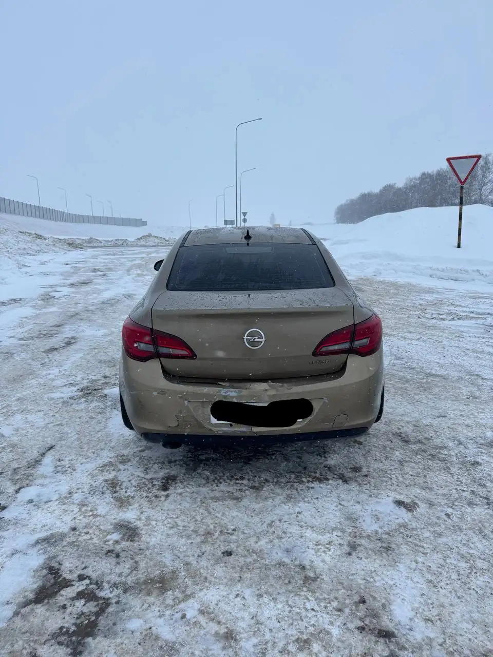 Opel Astra J 2013/2014 года - Легковые автомобили (Авто) в Казань