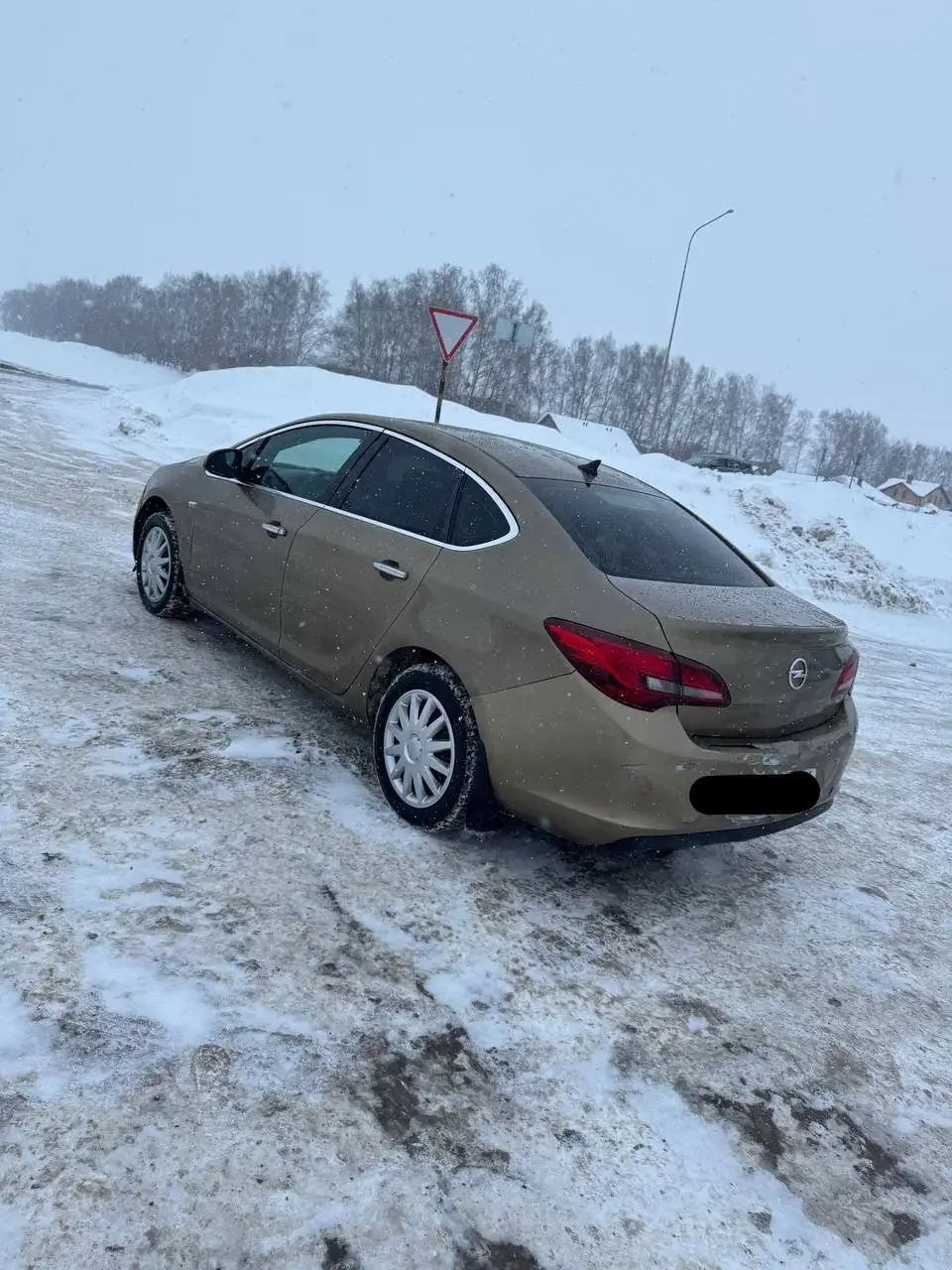 Opel Astra J 2013/2014 года - Легковые автомобили (Авто) в Казань