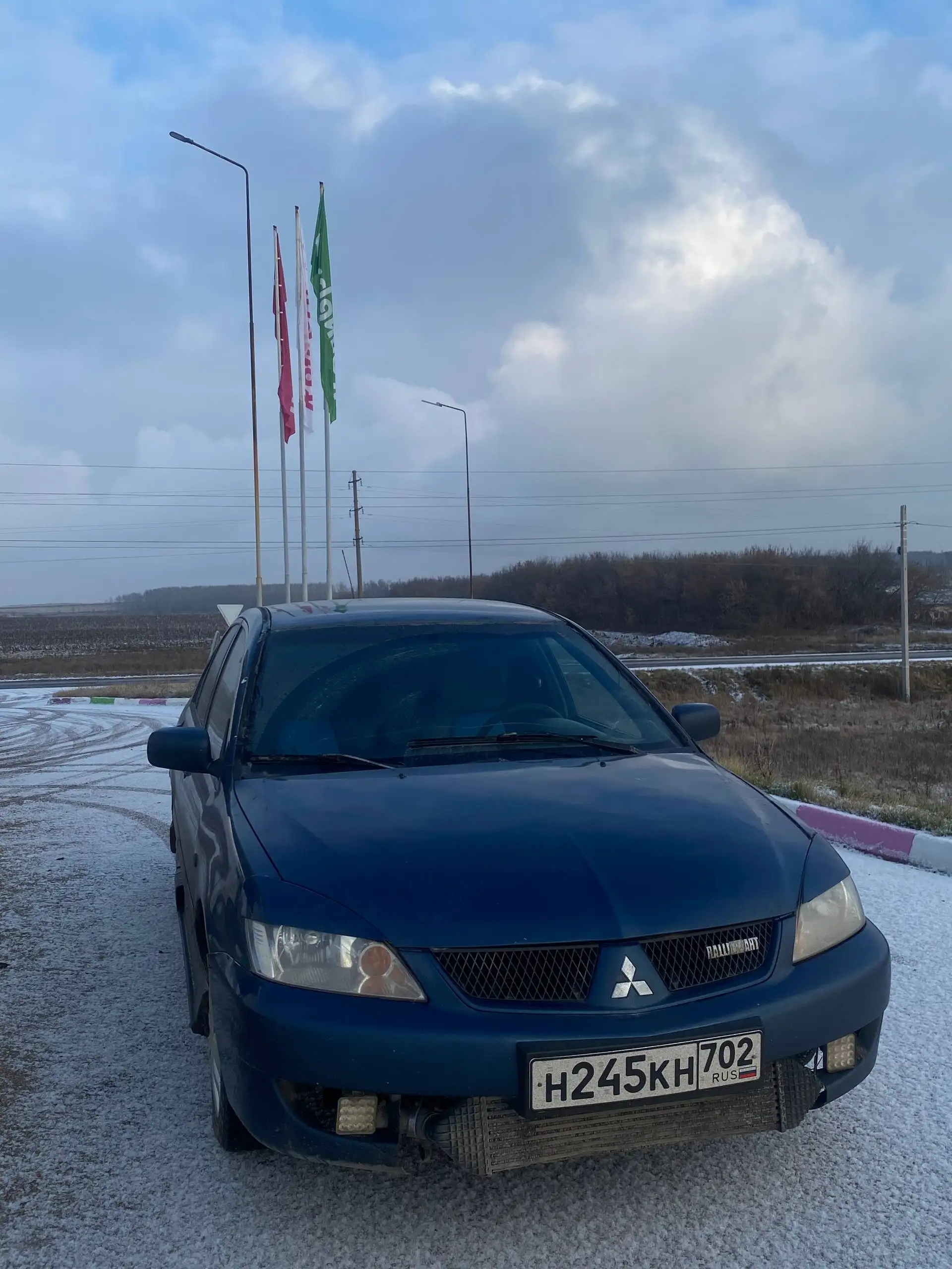 Автомобиль с косяками кузова и хорошей музыкой - Авто в Белебей