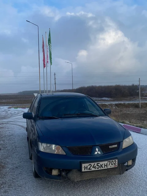 Автомобиль с косяками кузова и хорошей музыкой - Авто в Белебей