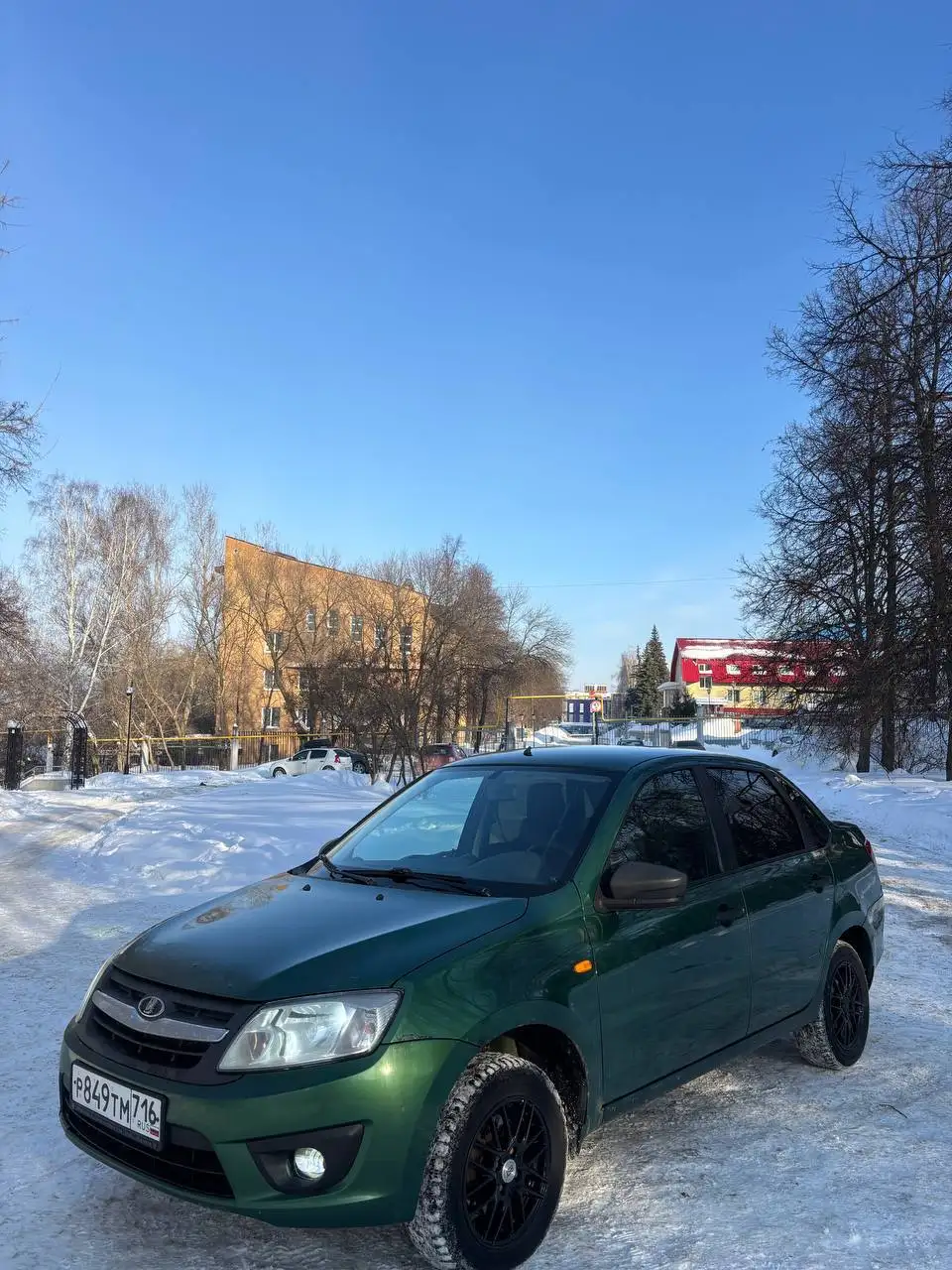 Лада Гранта 2015 года выпуска - Легковые автомобили (Авто) в Уфа