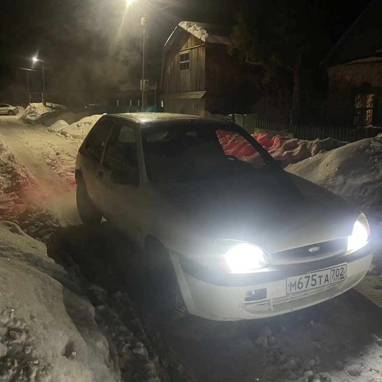 Ford Fiesta 2000 года - Авто в Неизвестно