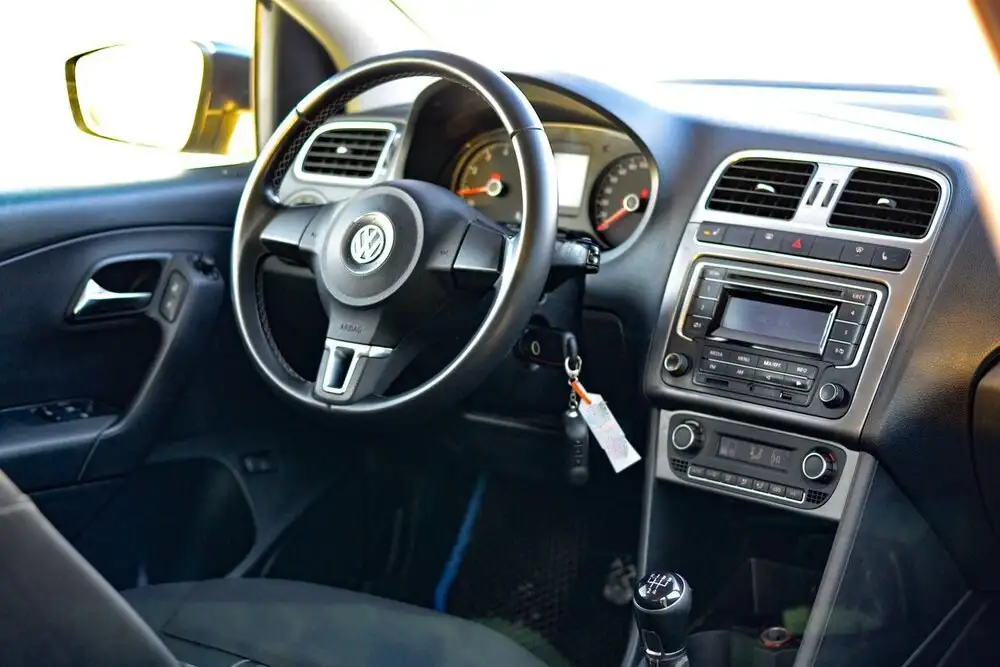 Volkswagen Polo 2015 г.в. 1.6 механика - Легковые автомобили (Авто) в Канаш