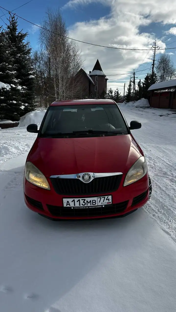 Skoda Fabia 2010 года с капремонтом двигателя - Легковые автомобили (Авто) в Магнитогорск