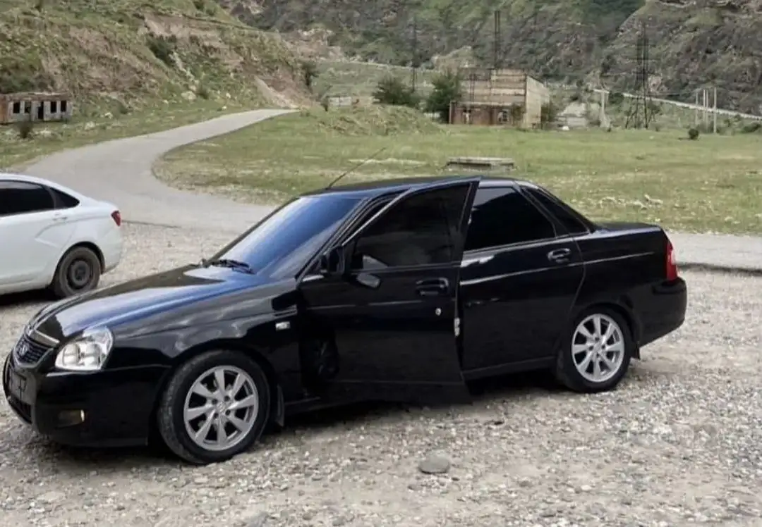 Продажа шин Pirelli Cinturato P1 летних - Шины и диски (Запчасти) в Октябрьский