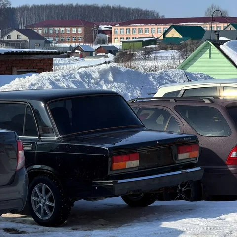 Продажа автомобиля ВАЗ 2107 (Семерка) - Авто в Неизвестно