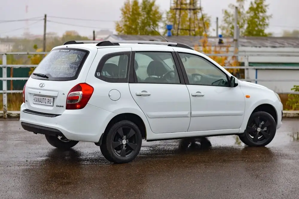 Продажа Lada Kalina II 2015 года в Канаше - Легковые автомобили (Авто) в Канаш