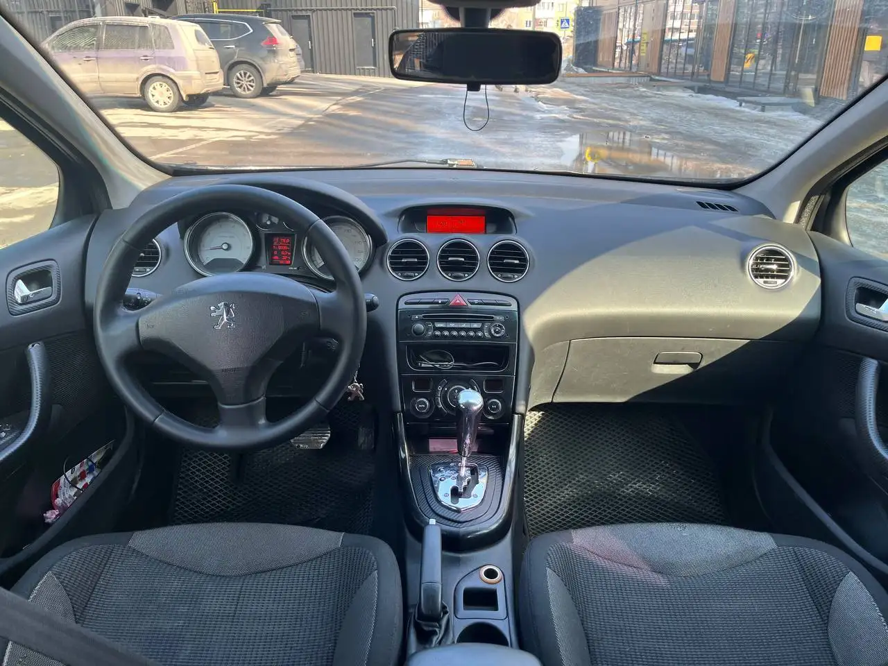 Продажа Peugeot 308 2008 года, 1.6 автомат, максимальная комплектация - Легковые автомобили (Авто) в Уфа