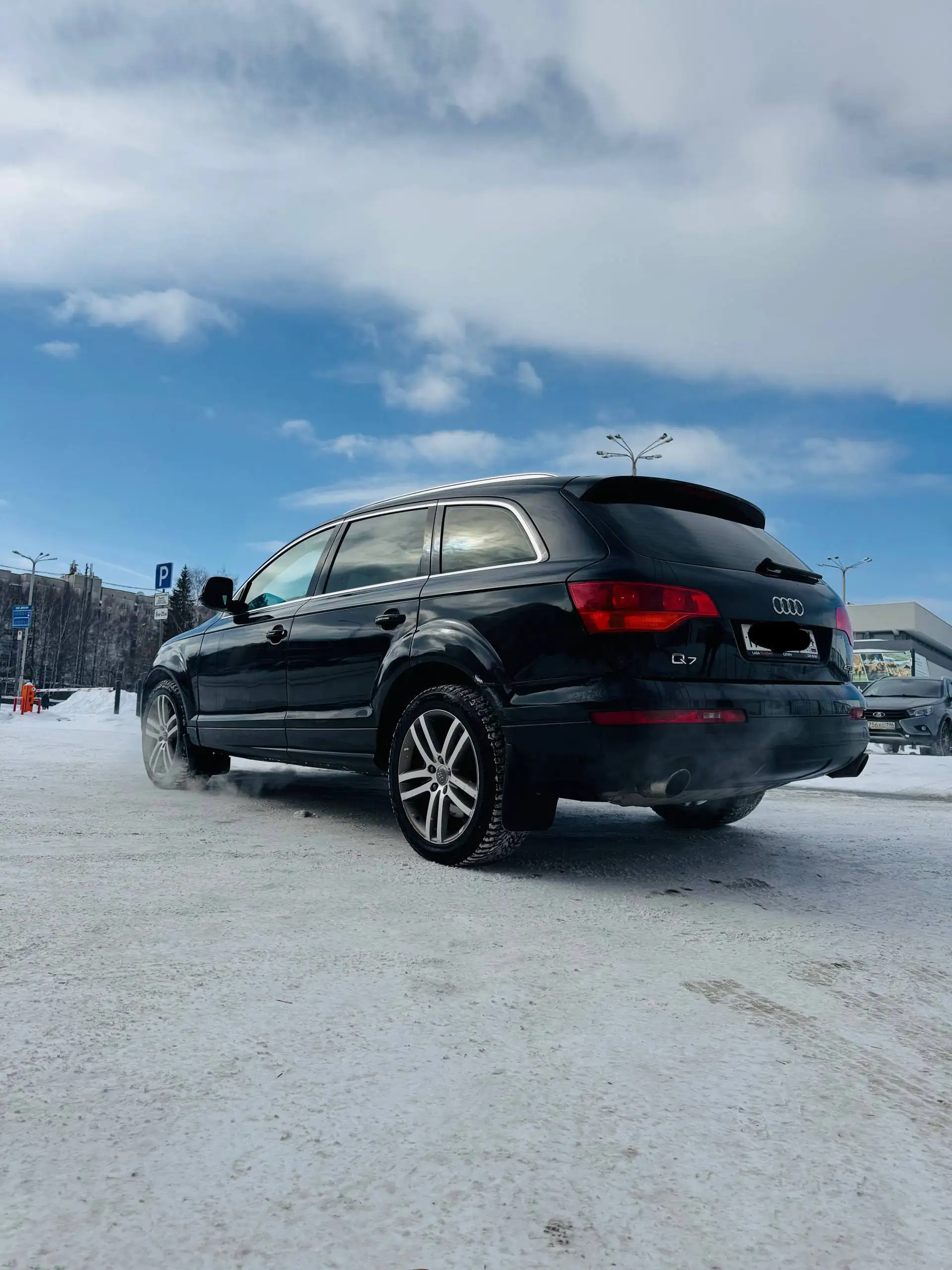 Продажа Audi Q7 2007 года - Автомобили (Авто) в Неизвестно