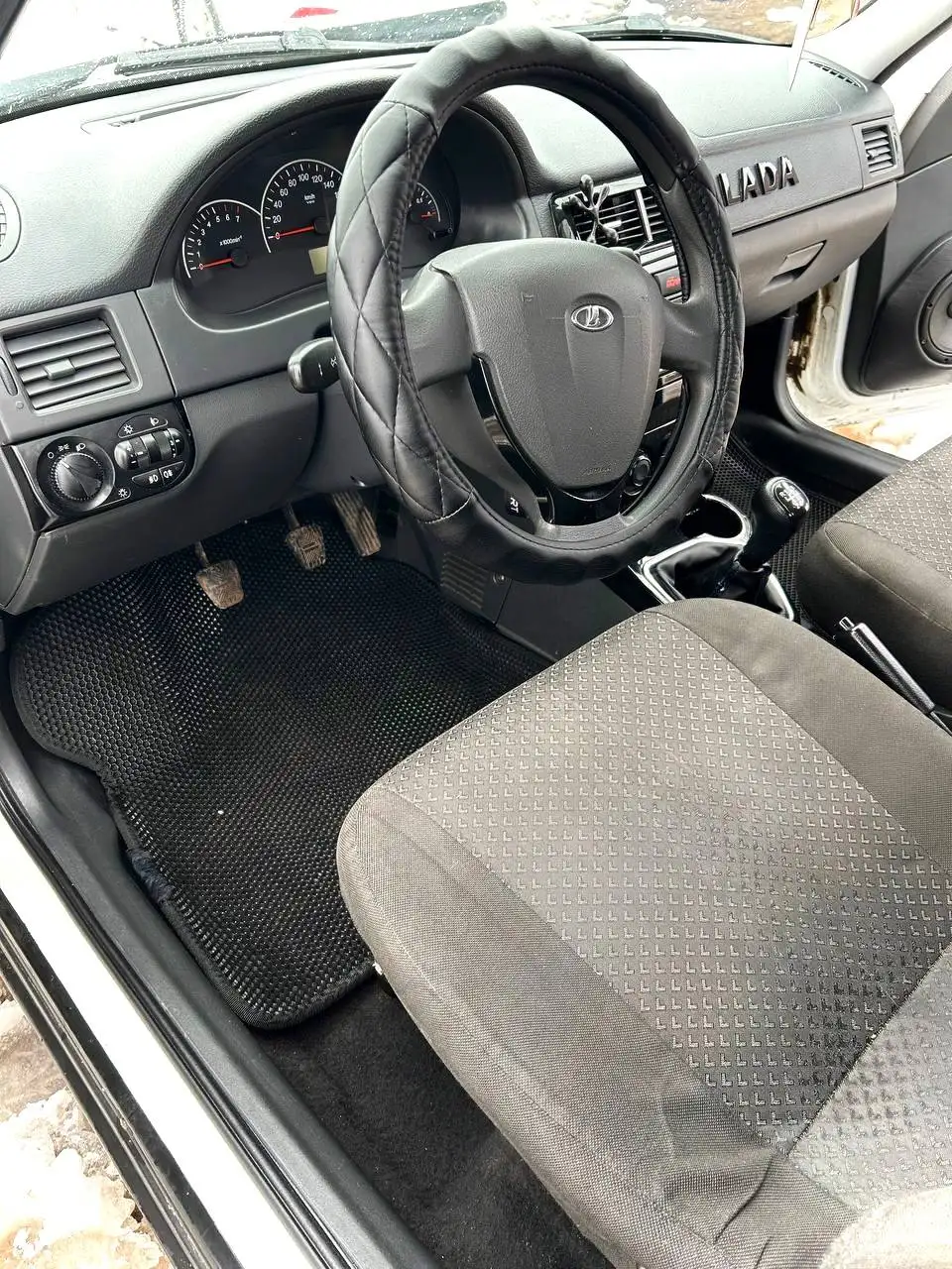 Продам Ладу Приору 2012 года - Легковые автомобили (Авто) в Неизвестно