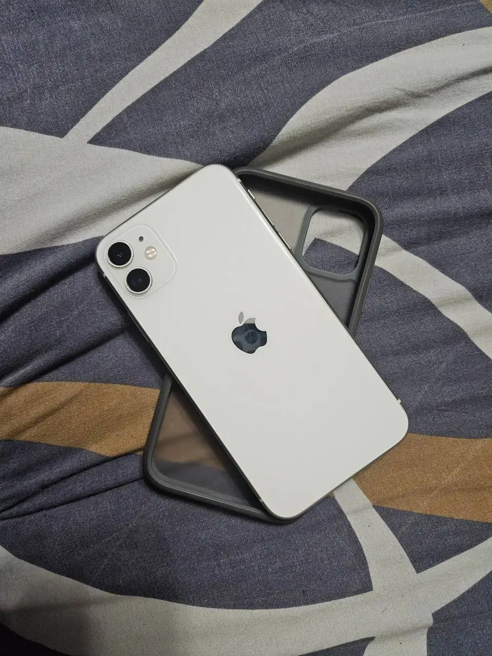 Продажа ВАЗ 2106 и iPhone 11 - Легковые автомобили (Авто) в Октябрьский