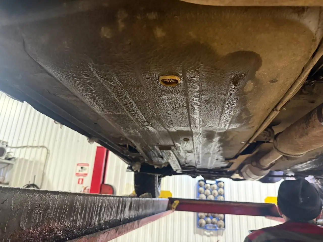 Продажа автомобиля 2006 года на ходу - Авто в Неизвестно