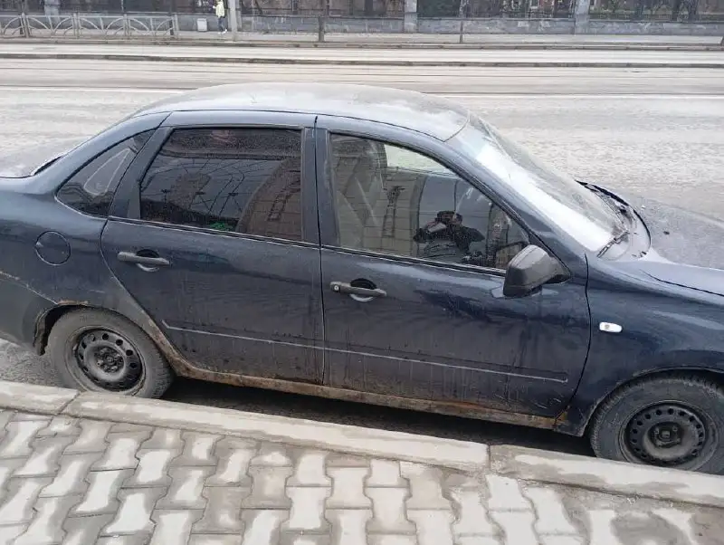 Автомобиль 2012 года, 1.6 бензин - Легковые автомобили (Авто) в Екатеринбург