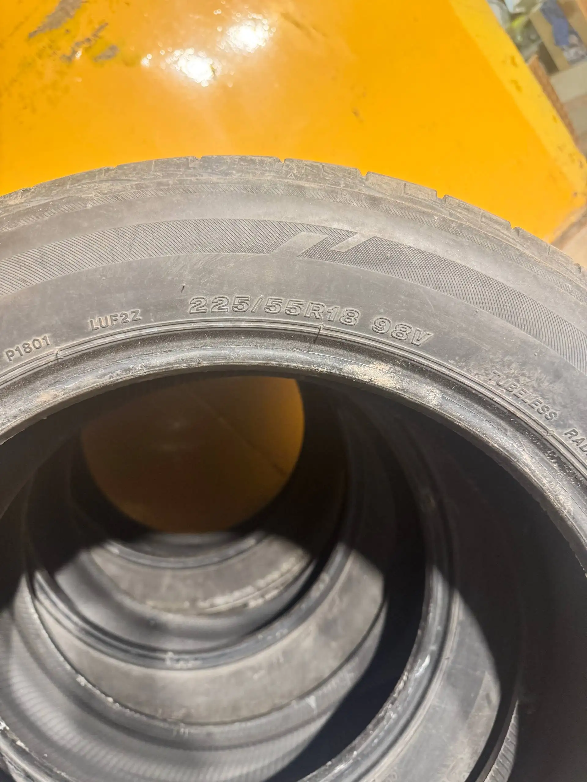 Продажа резины Bridgestone Lufthansa rv II 225/55 R18 98V - Шины и диски (Авто) в Неизвестно