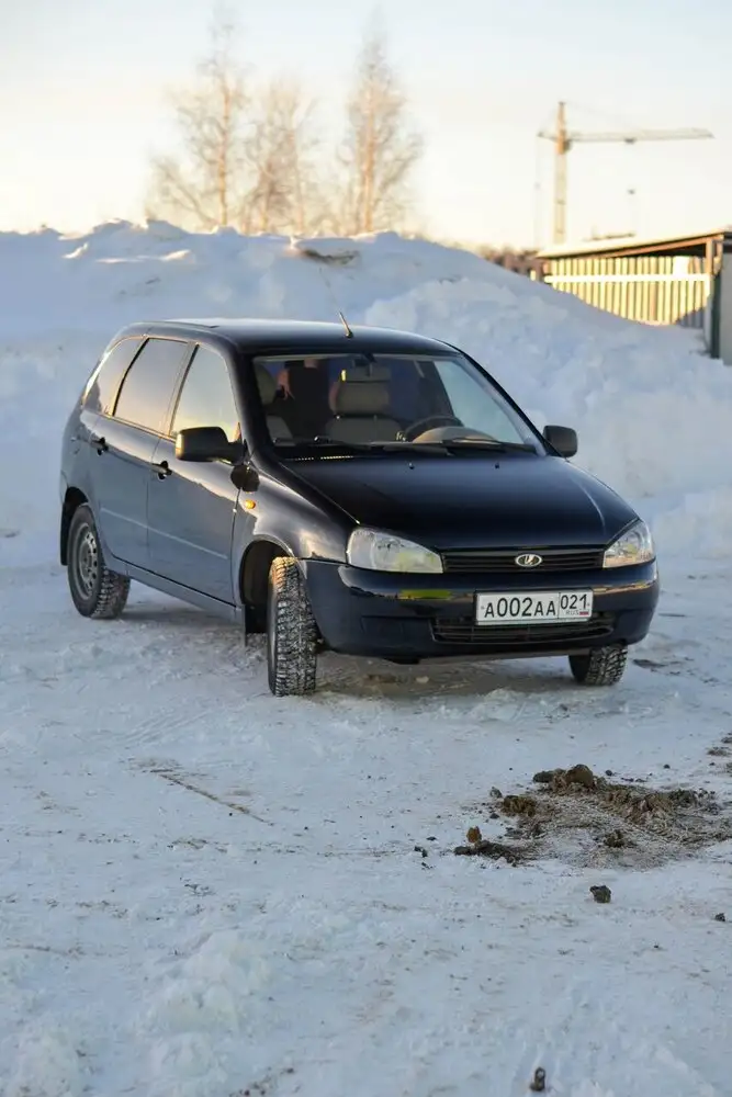 Продажа Lada Kalina 2011 года - Легковые автомобили (Авто) в Канаш