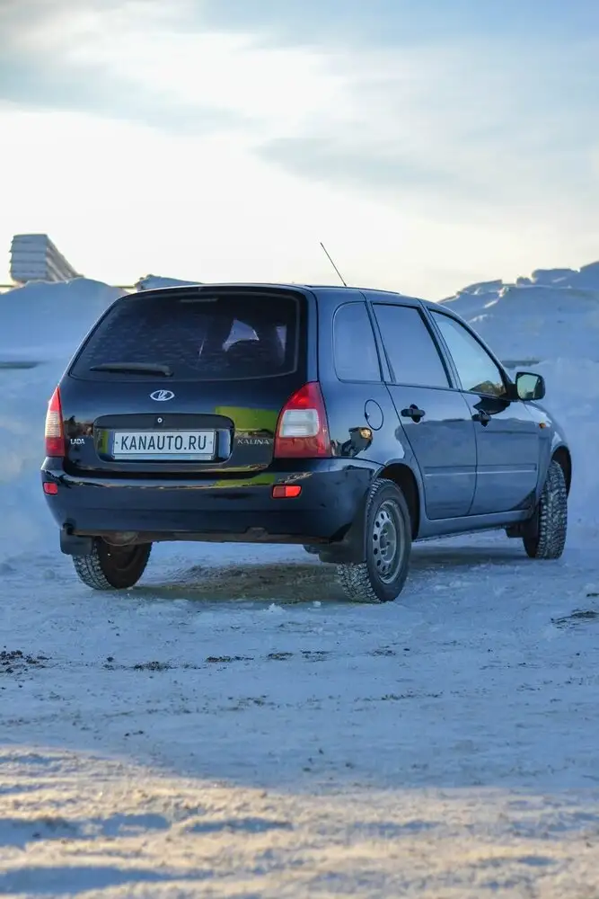 Продажа Lada Kalina 2011 года - Легковые автомобили (Авто) в Канаш