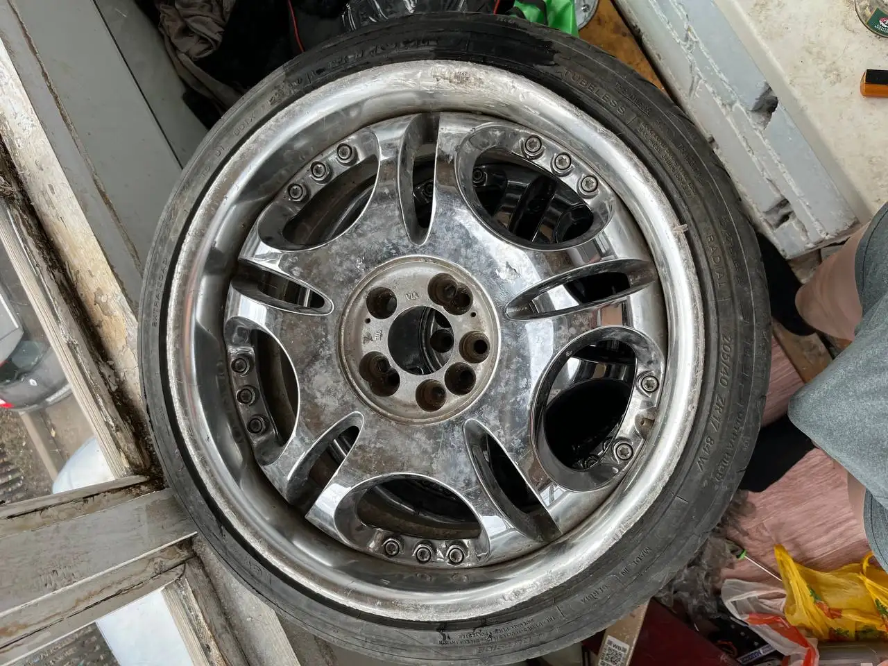 Продам 17 диски с резиной - Запчасти (Авто) в Неизвестно