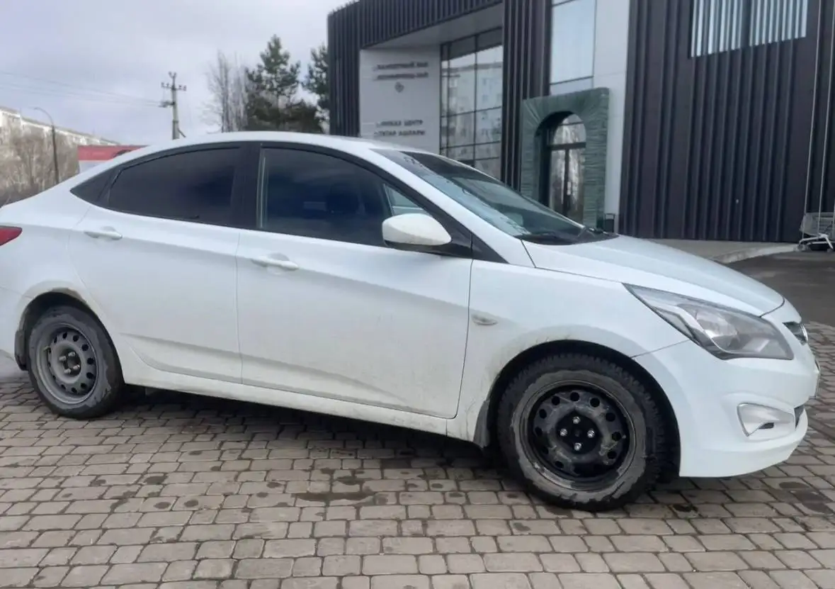 Продажа Hyundai Solaris 2015 года - Легковые автомобили (Авто) в Казань