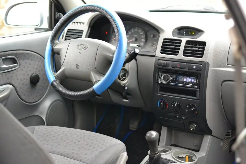 Продажа Kia Rio 2005 года в Канаше - Легковые автомобили (Авто) в Канаш